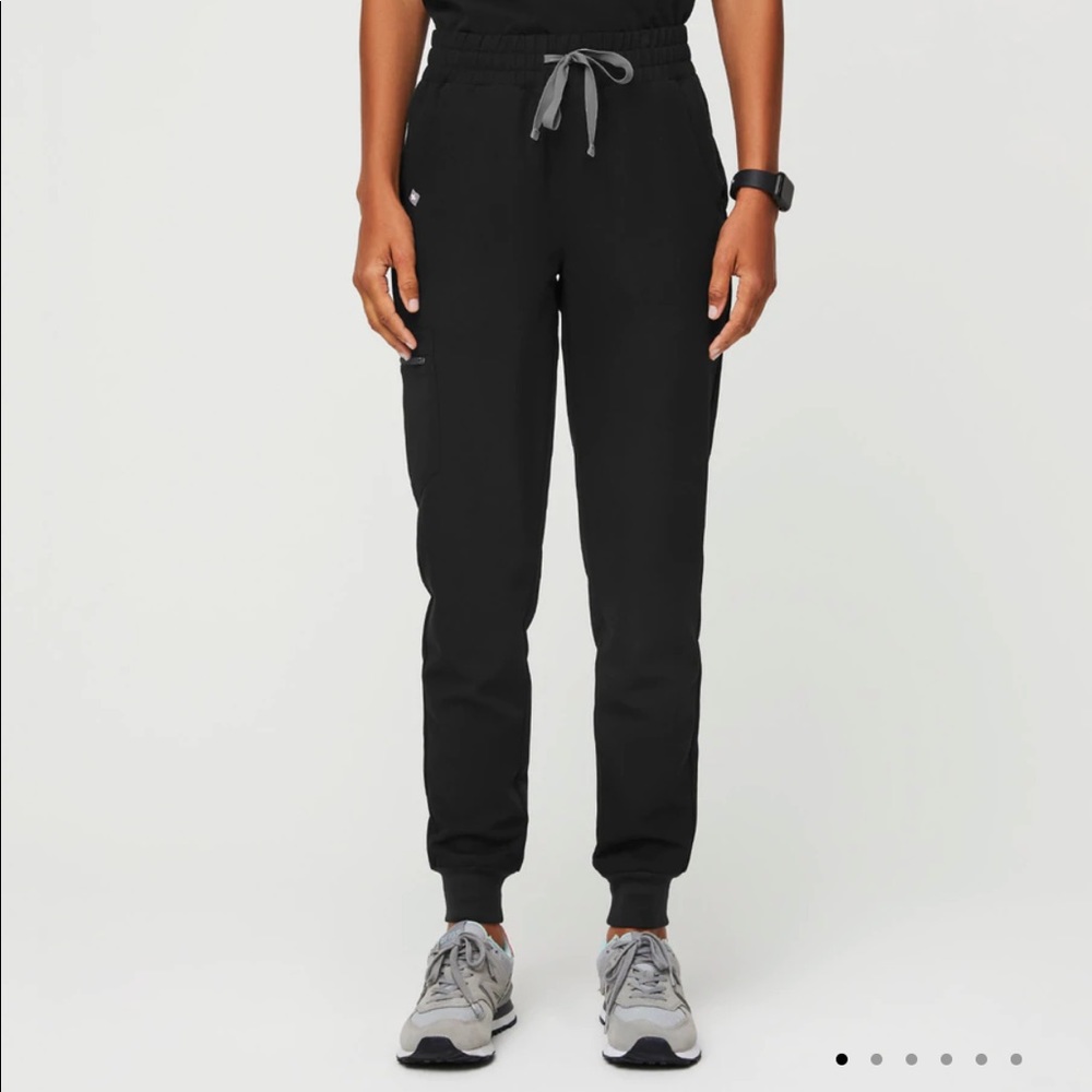 FIGS high waisted Zamora jogger scrub pants